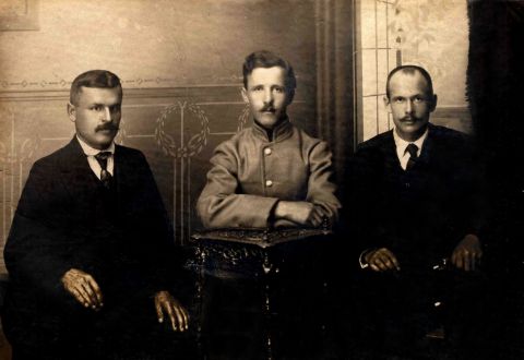 Фототграфия, сделанная в фотоателье Л.Ф. Свенторжецкой